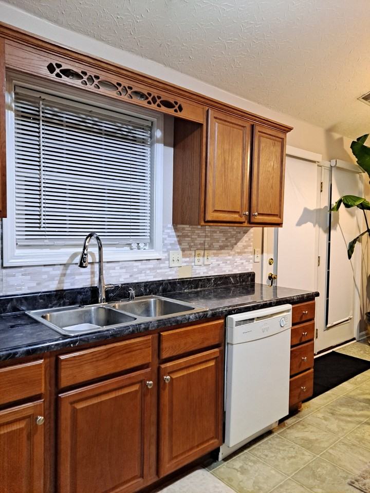 103 Destin Cir #1 - Photo 7 of 25