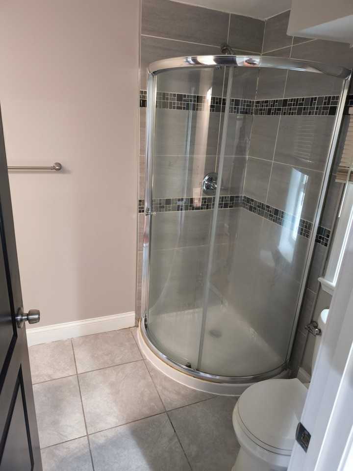 1932 Bank Street - 3A Available $800 W/Bath - Photo 3 of 16