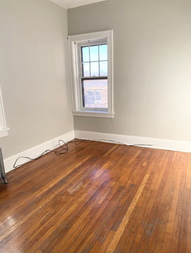 2814 Hampshire - Photo 7 of 38