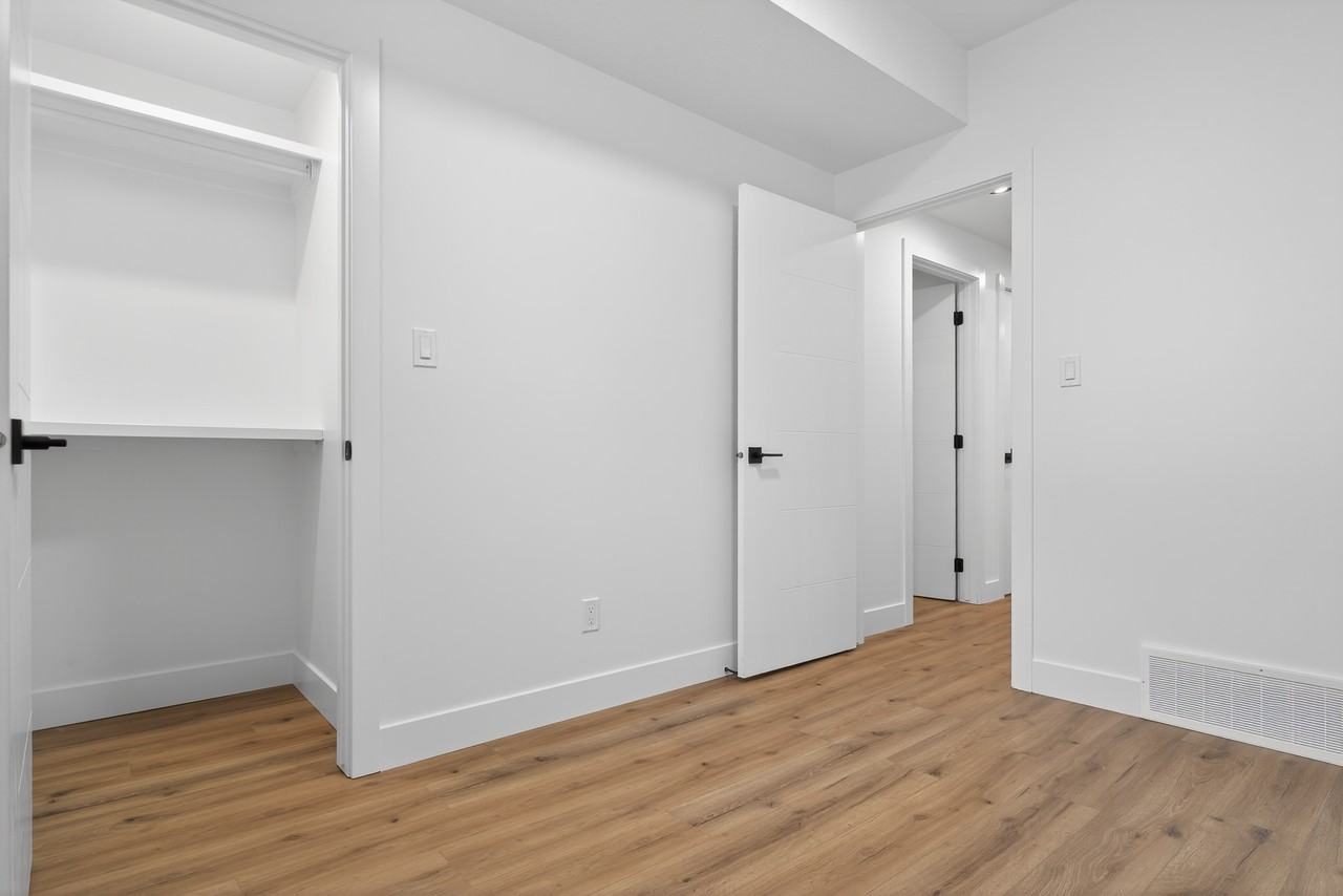 7607-7609 88 Avenue NW - BSMT - Photo 5 of 8