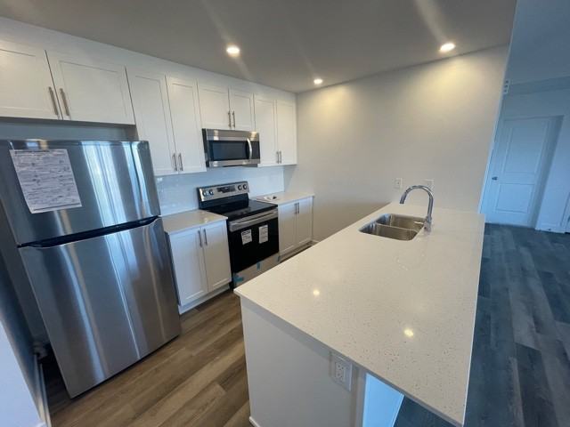 390 Rolling Meadow Cres - Photo 4 of 10