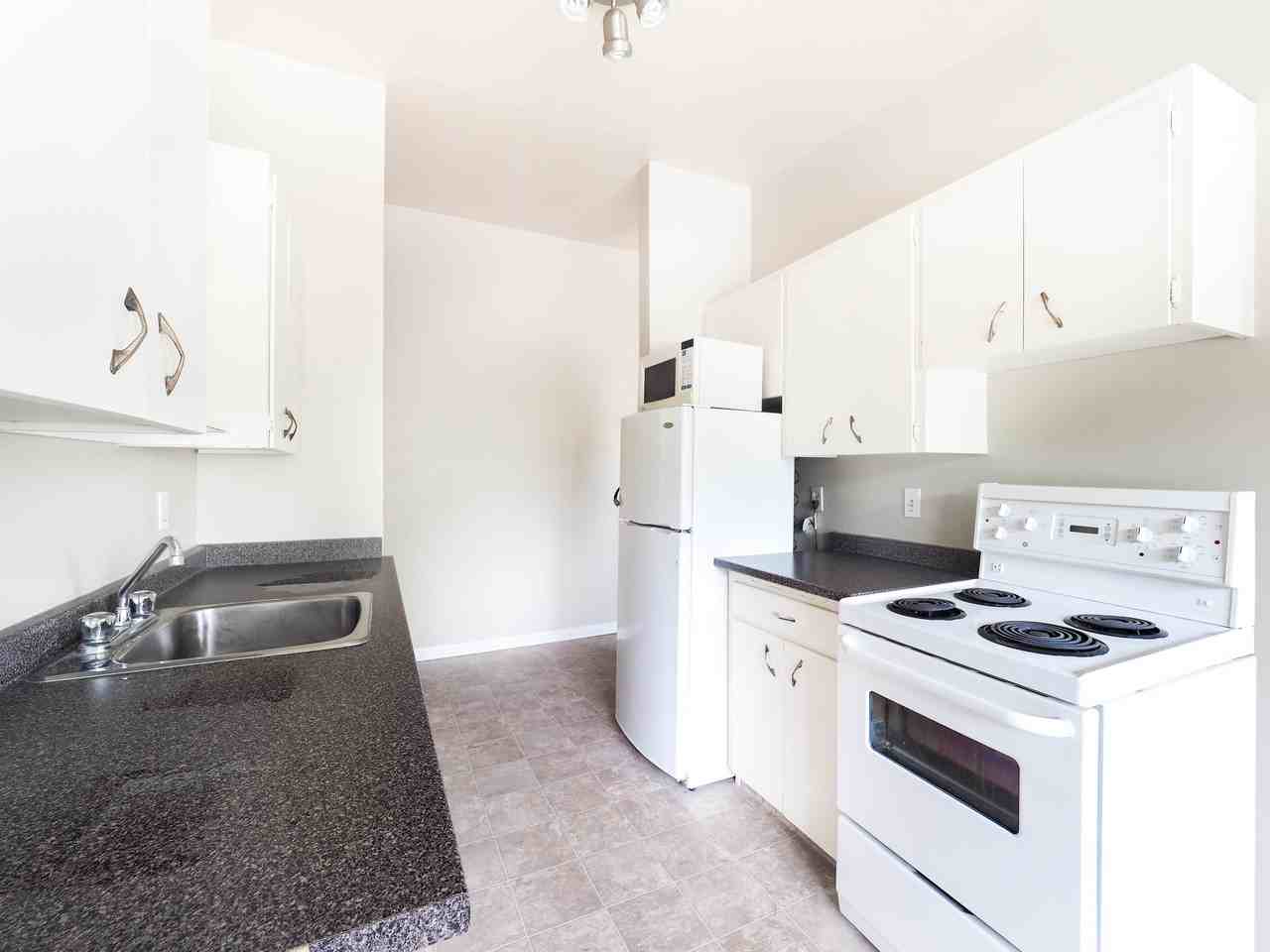 Creston House - Photo 3 of 8