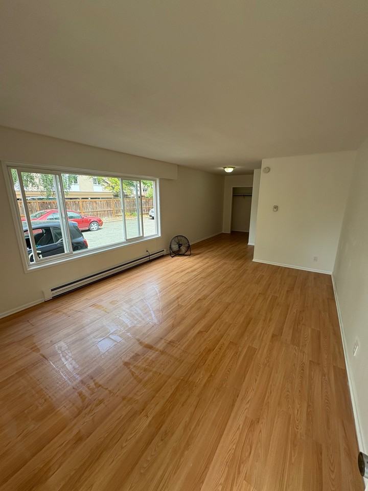 1006 Tolmie Ave #12 - Photo 6 of 8