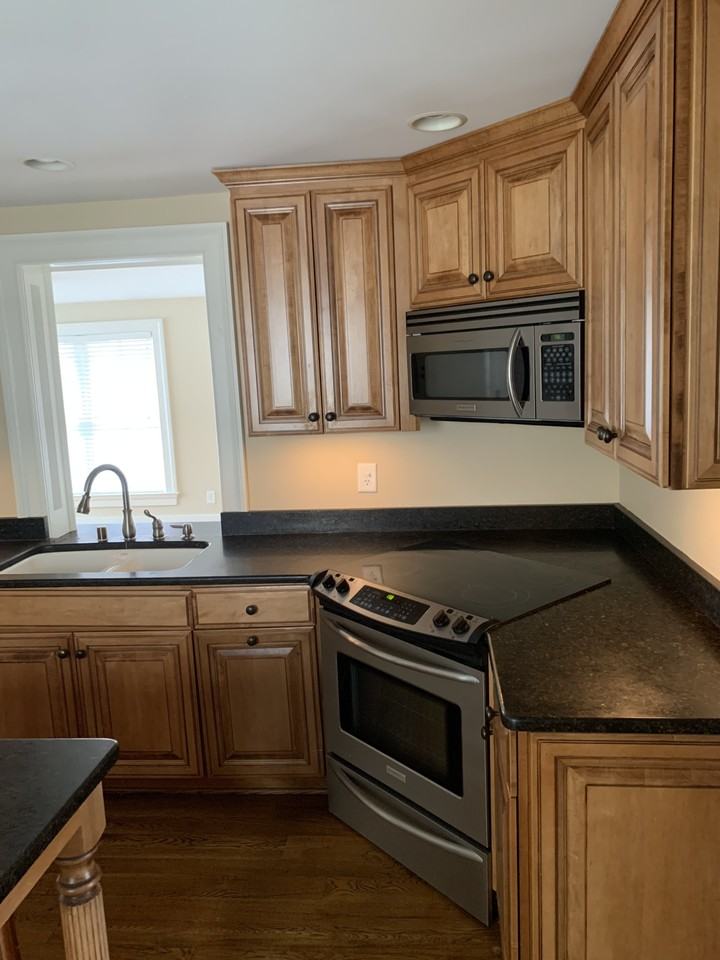 245 S Limestone - Photo 7 of 10