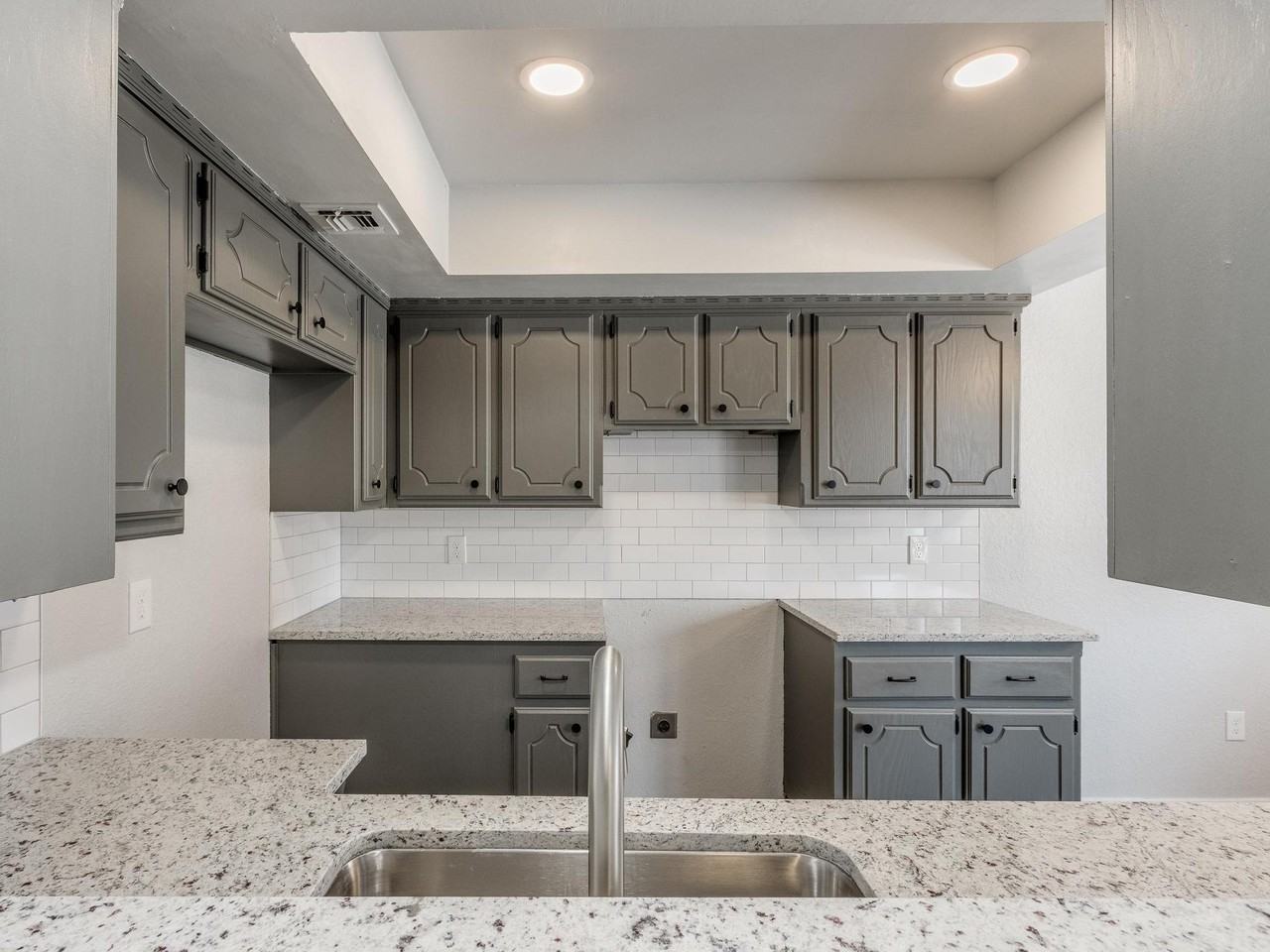 5933 N Redmond Ave #1 - Photo 5 of 10