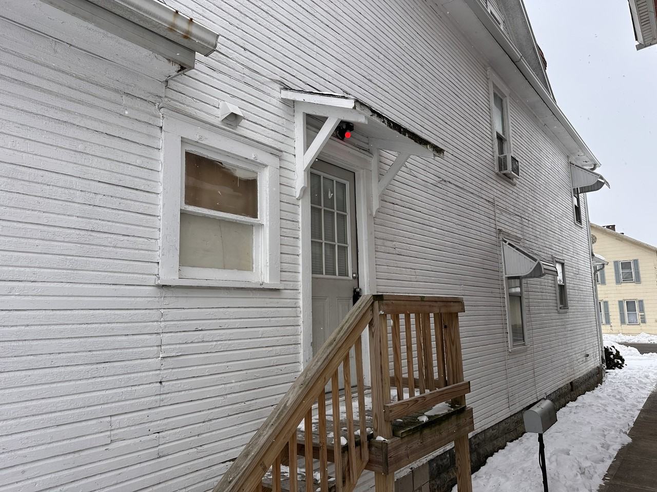 522 N Columbus St #C - Photo 2 of 7