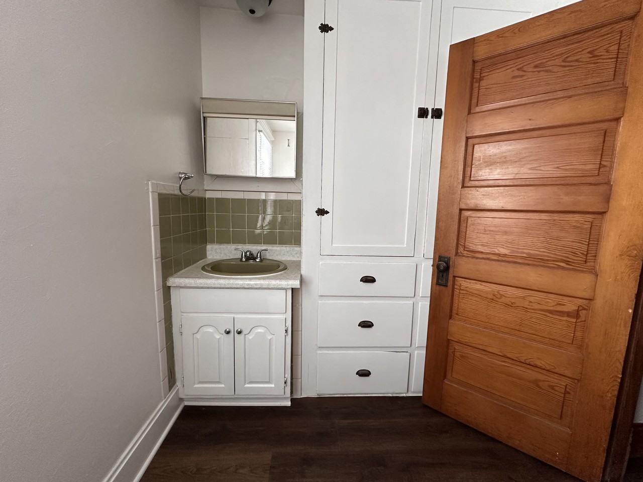 522 N Columbus St #C - Photo 3 of 7