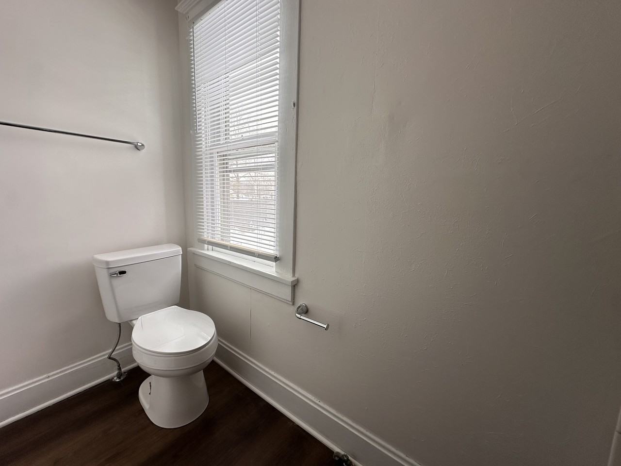 522 N Columbus St #C - Photo 4 of 7