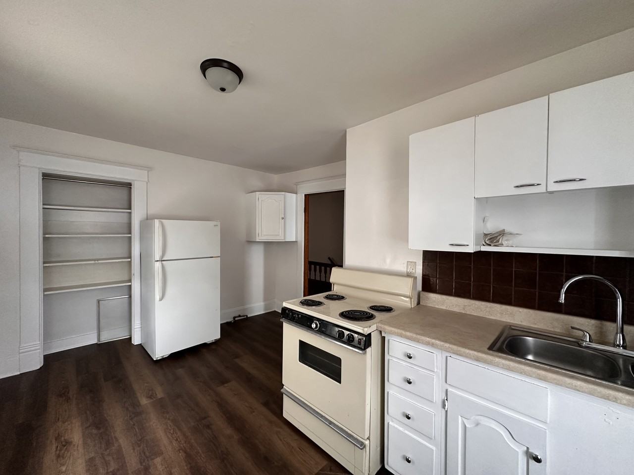 522 N Columbus St #C - Photo 5 of 7