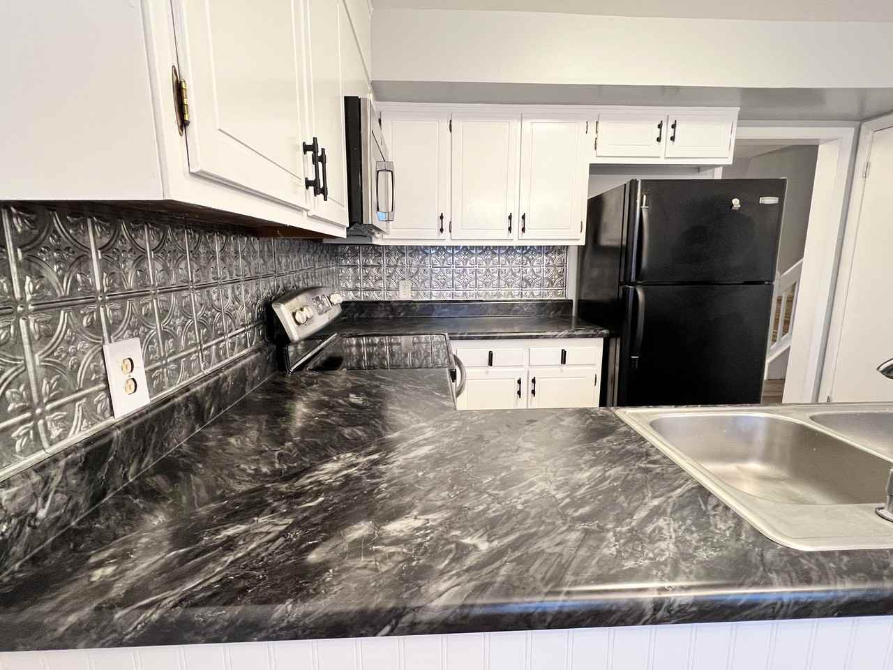 303 E Montcastle Dr #B - Photo 6 of 17