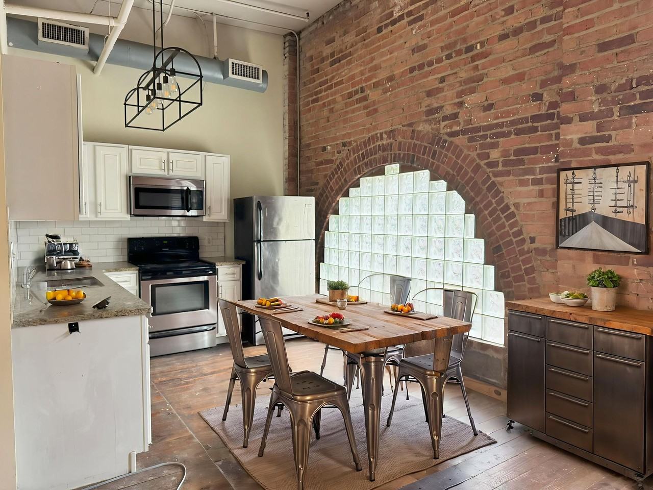 Farmer's Exchange Athens - Photo 6 of 26