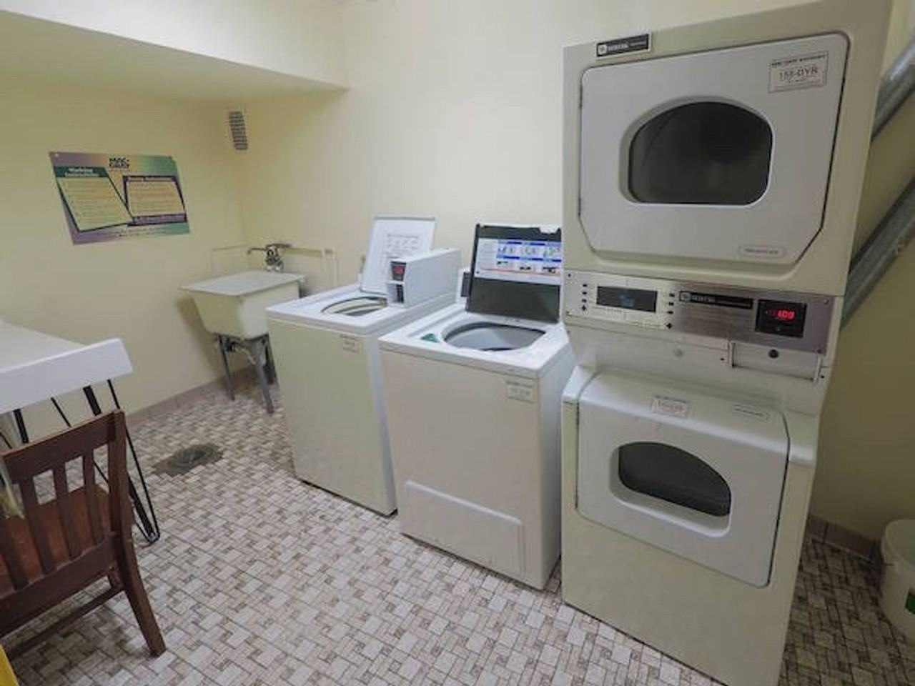 Park Royal - Photo 3 of 21