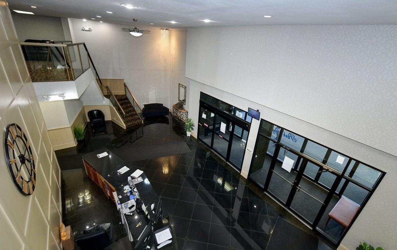 Park Royal - Photo 4 of 21