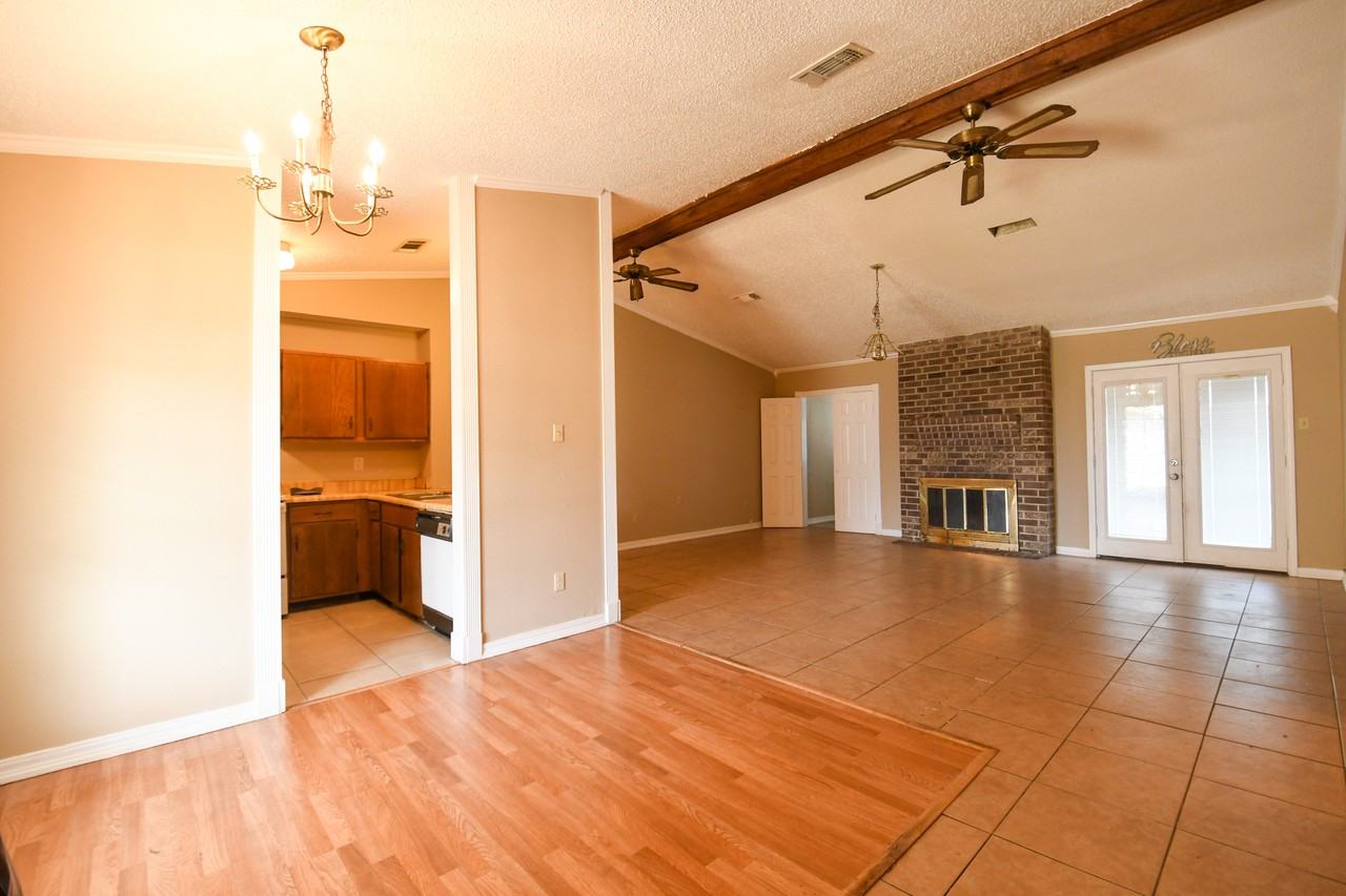 1304 N Sugar Ridge Rd #1 - Photo 2 of 10