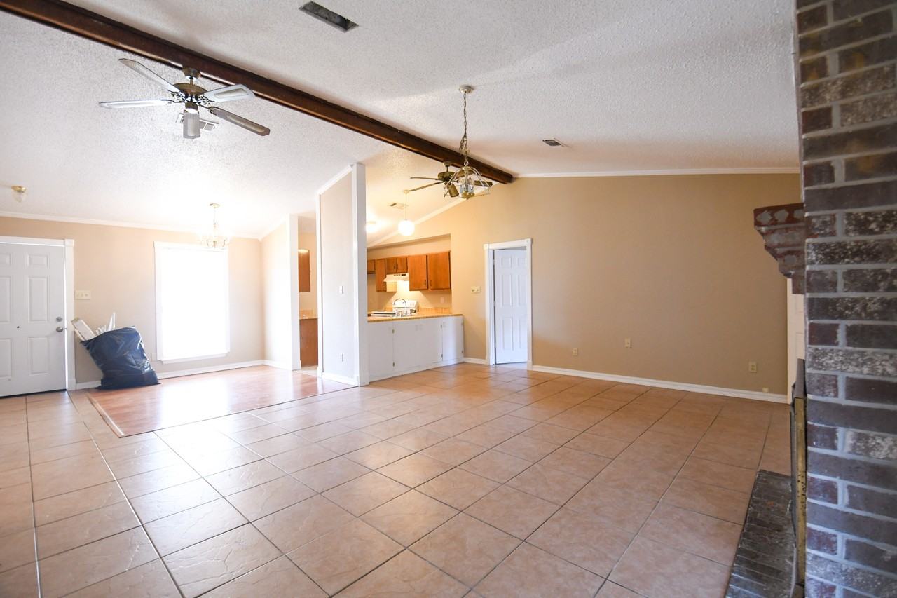 1304 N Sugar Ridge Rd #1 - Photo 3 of 10