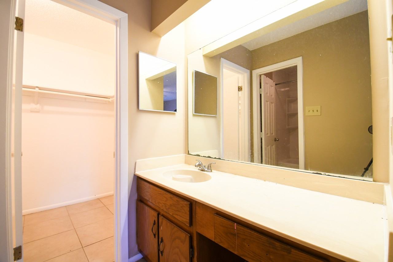 1304 N Sugar Ridge Rd #1 - Photo 7 of 10