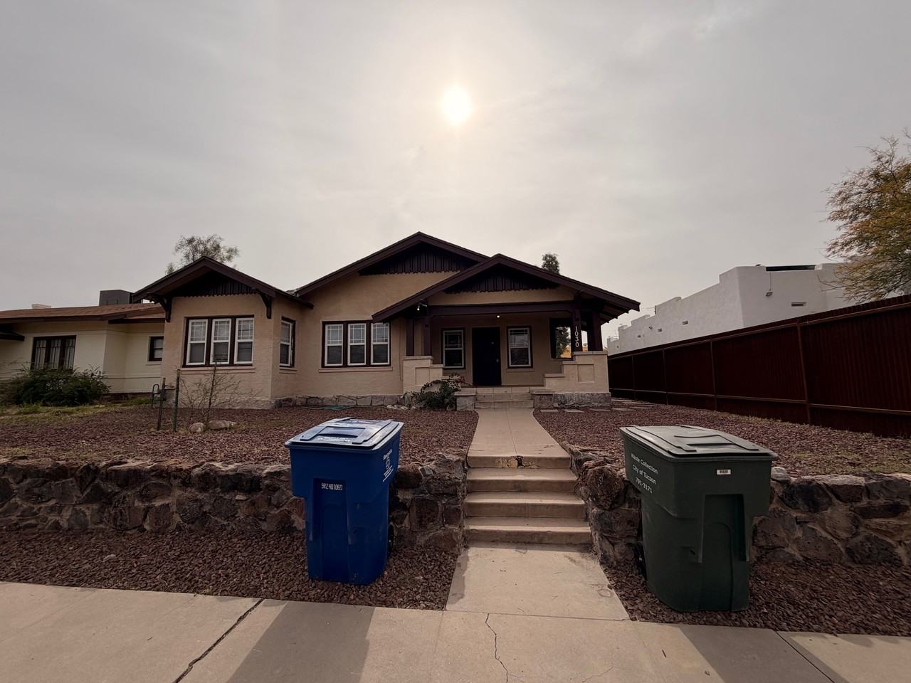 1030 E 7th St #1 - Photo 2 of 37