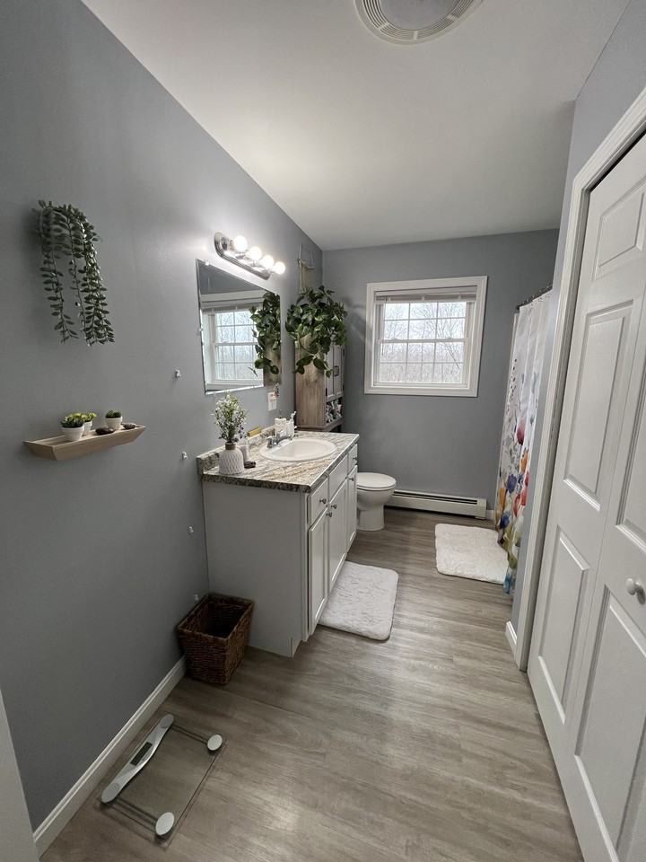 586 Main St #6 - Photo 3 of 26