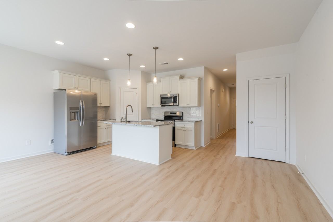 2719 Capitol Dr #1 - Photo 7 of 30