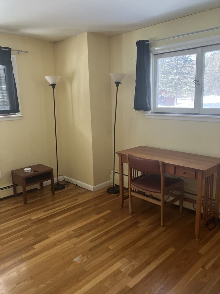 45 Sewall Dr - Photo 3 of 11