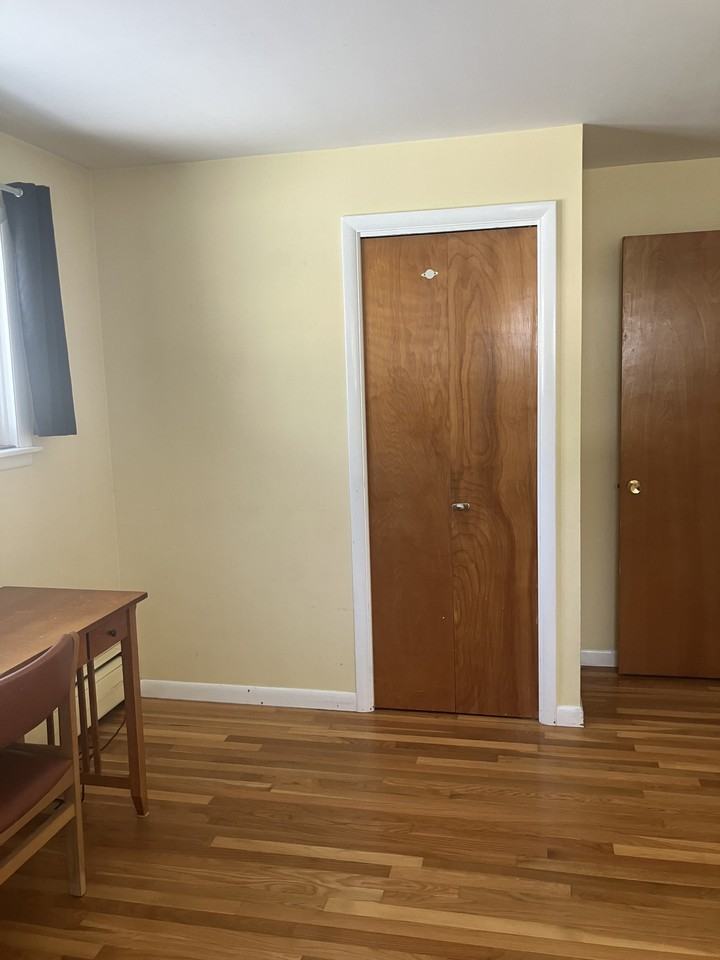 45 Sewall Dr - Photo 4 of 11