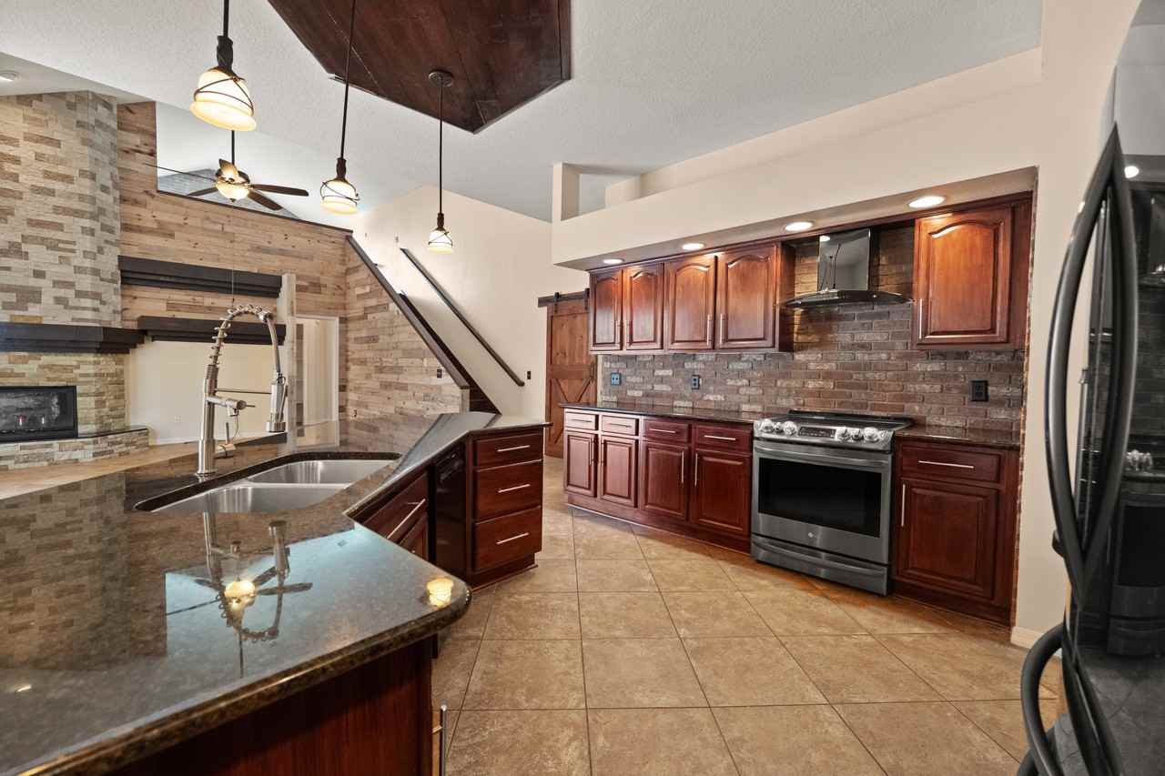 9912 Chris Craft Ct #1 - Photo 5 of 10