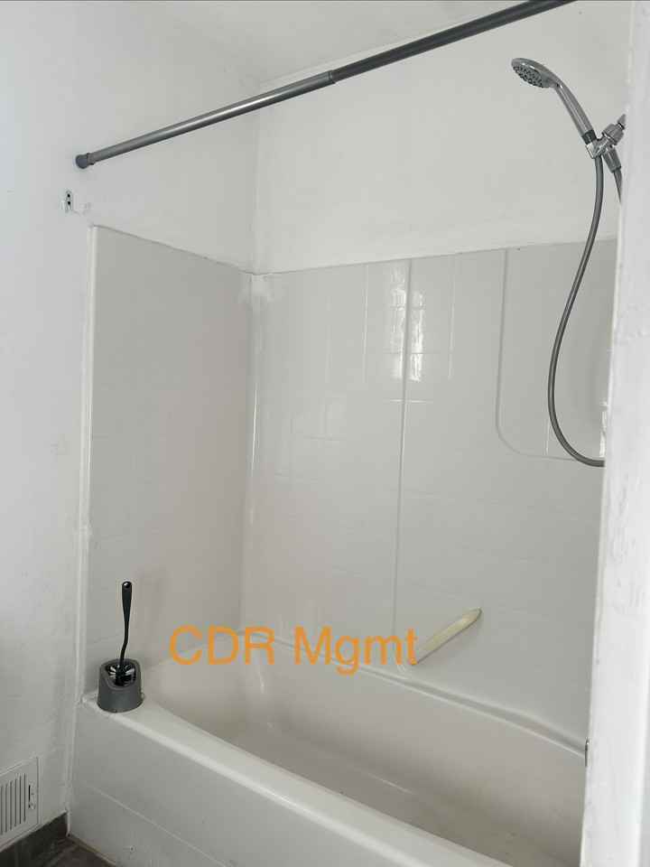 219 Harrison St #1 - Photo 6 of 22