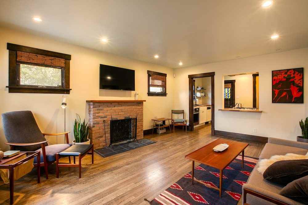 207 Richmond Dr Ne - Photo 6 of 44