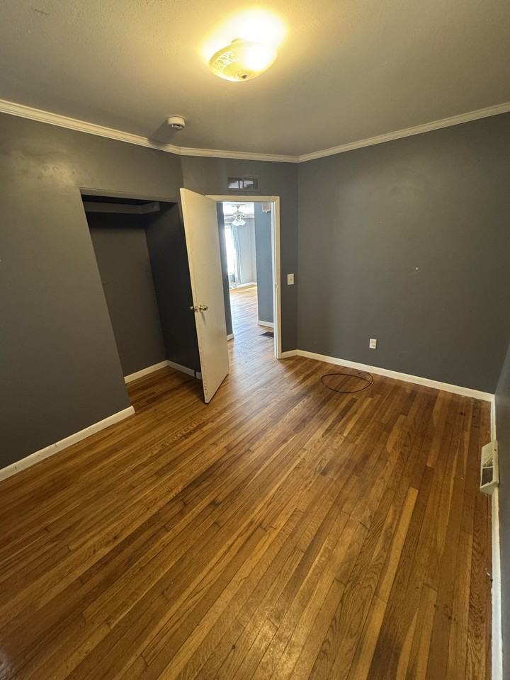 128 Jefferson St #1 - Photo 4 of 15