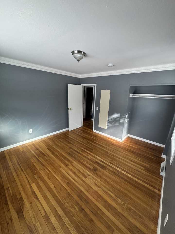 128 Jefferson St #1 - Photo 5 of 15