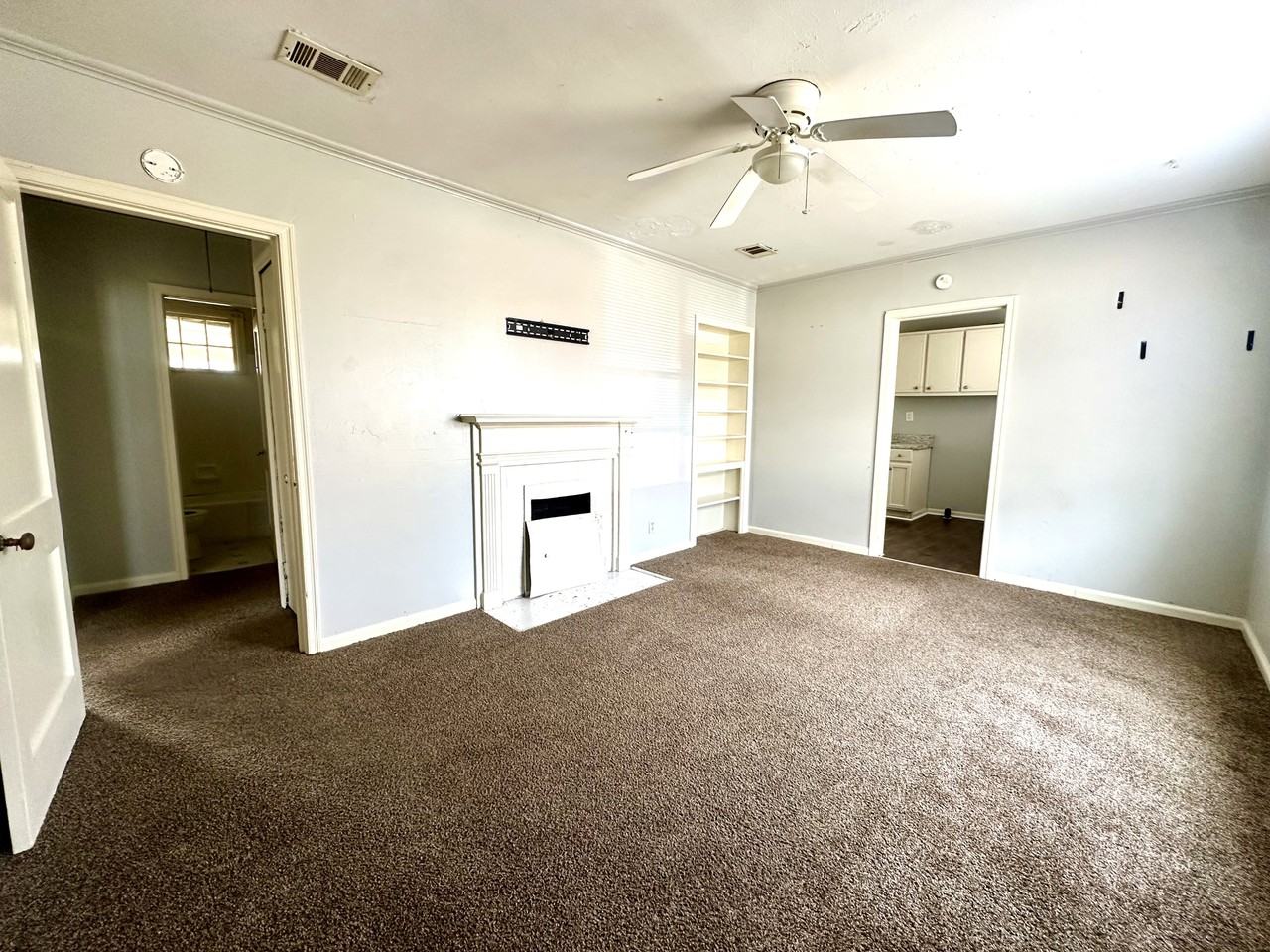 601 E Adair St #1 - Photo 3 of 13