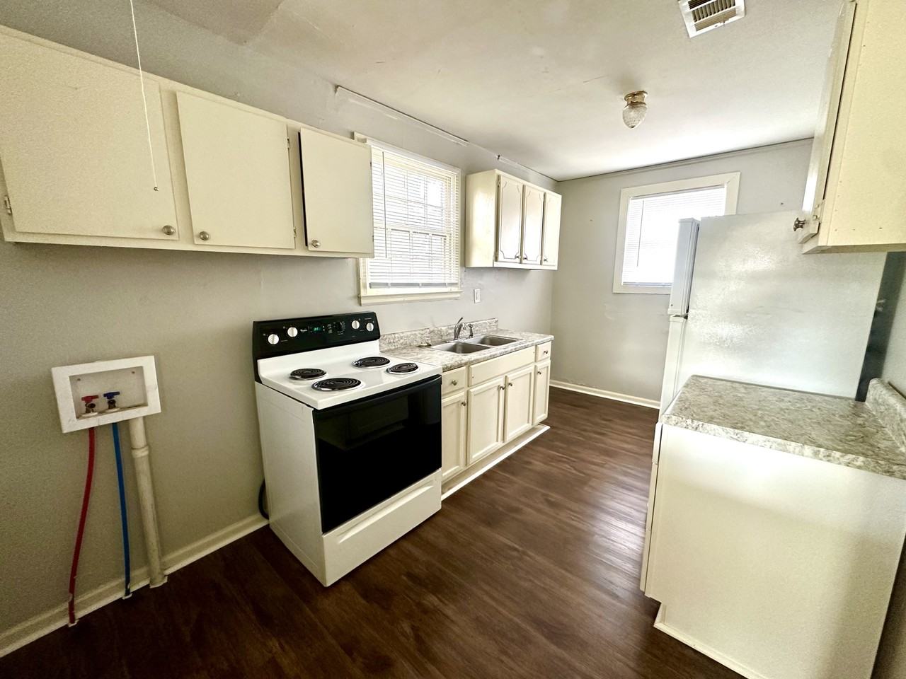 601 E Adair St #1 - Photo 5 of 13