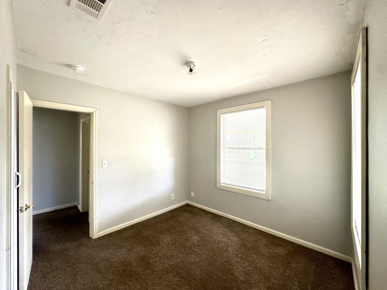 601 E Adair St #1 - Photo 6 of 13