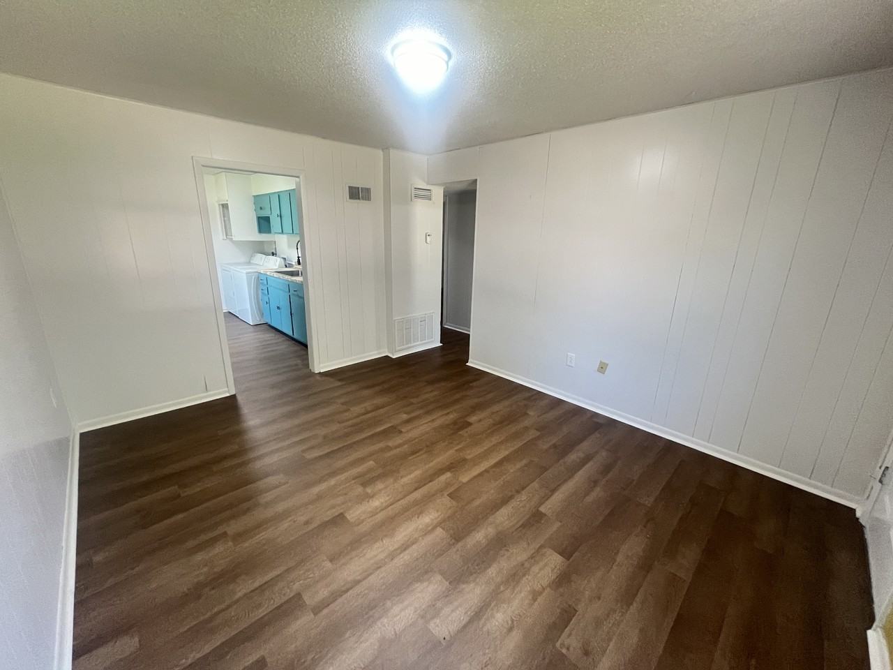 421 S Mulberry St #C - Photo 3 of 8