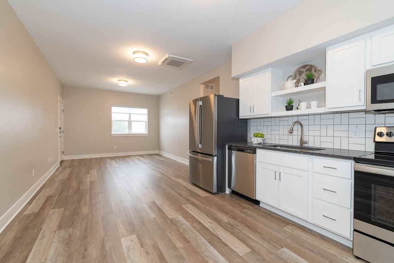 Murray's Flats - Photo 5 of 13