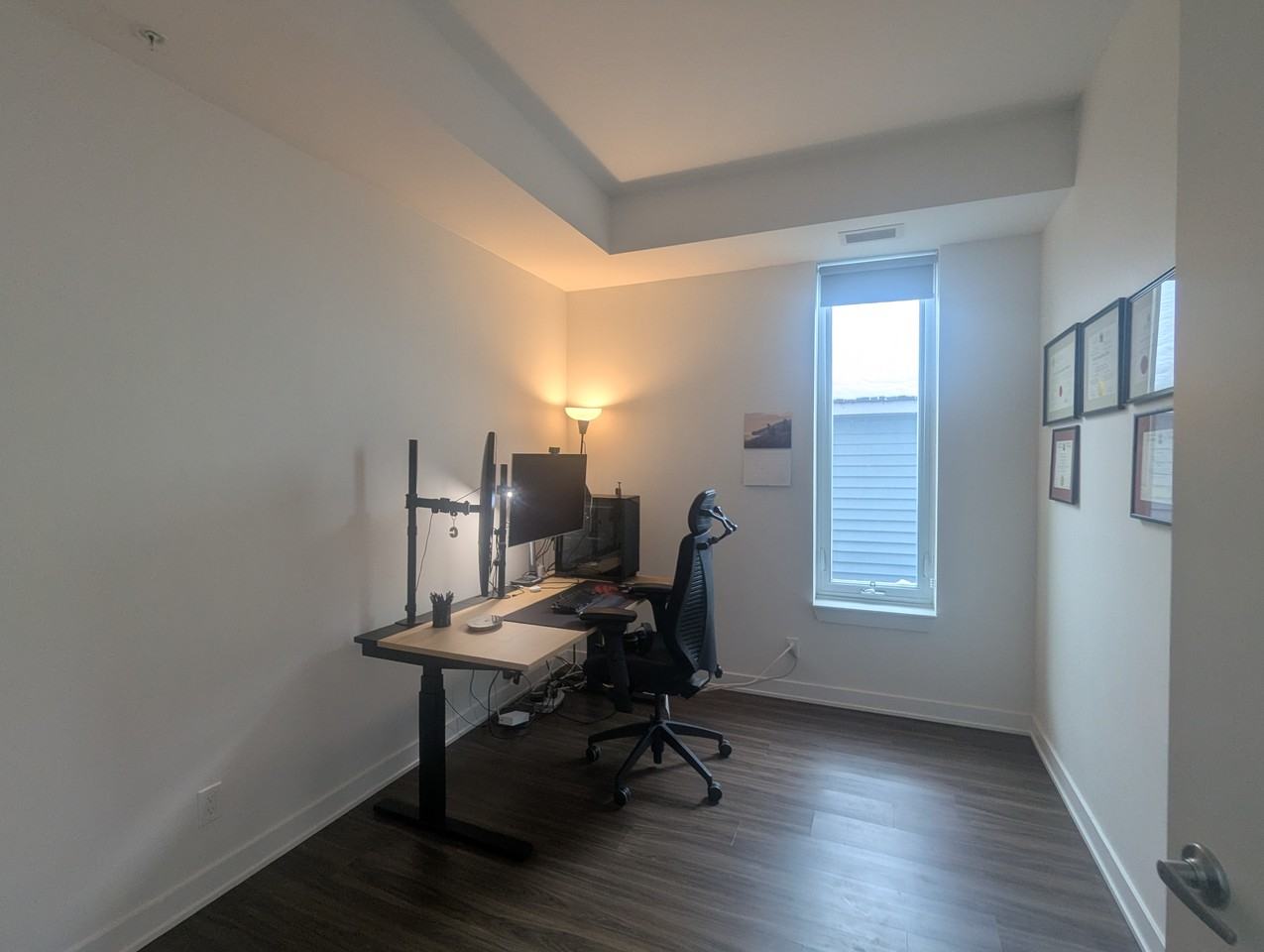 Scott St & Carruthers Ave #202 - Photo 2 of 11