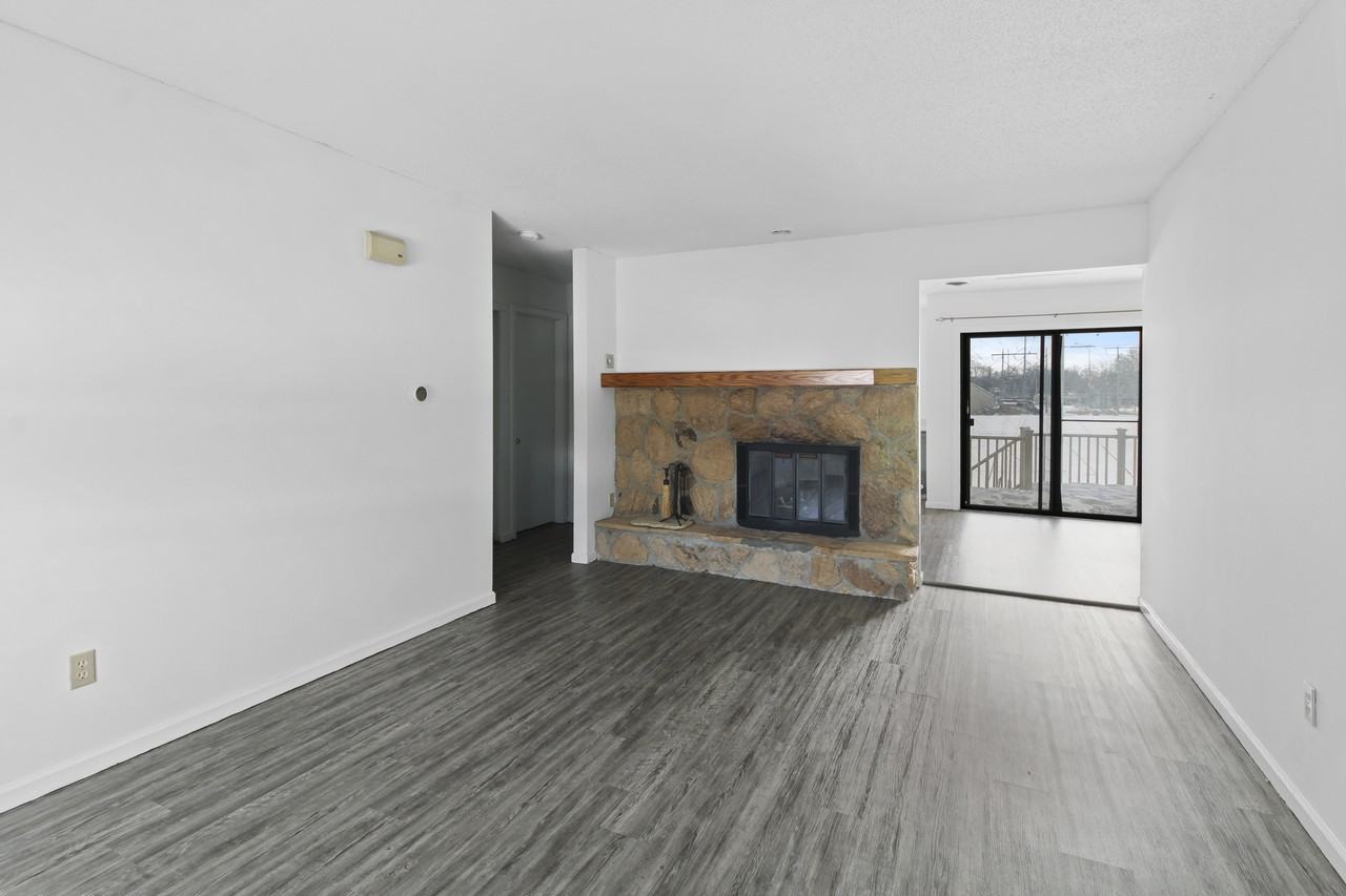 1305 Christopher Circle - 8Unit 8 #8 - Photo 3 of 16