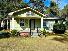 featured image of 606 E Adair St #1