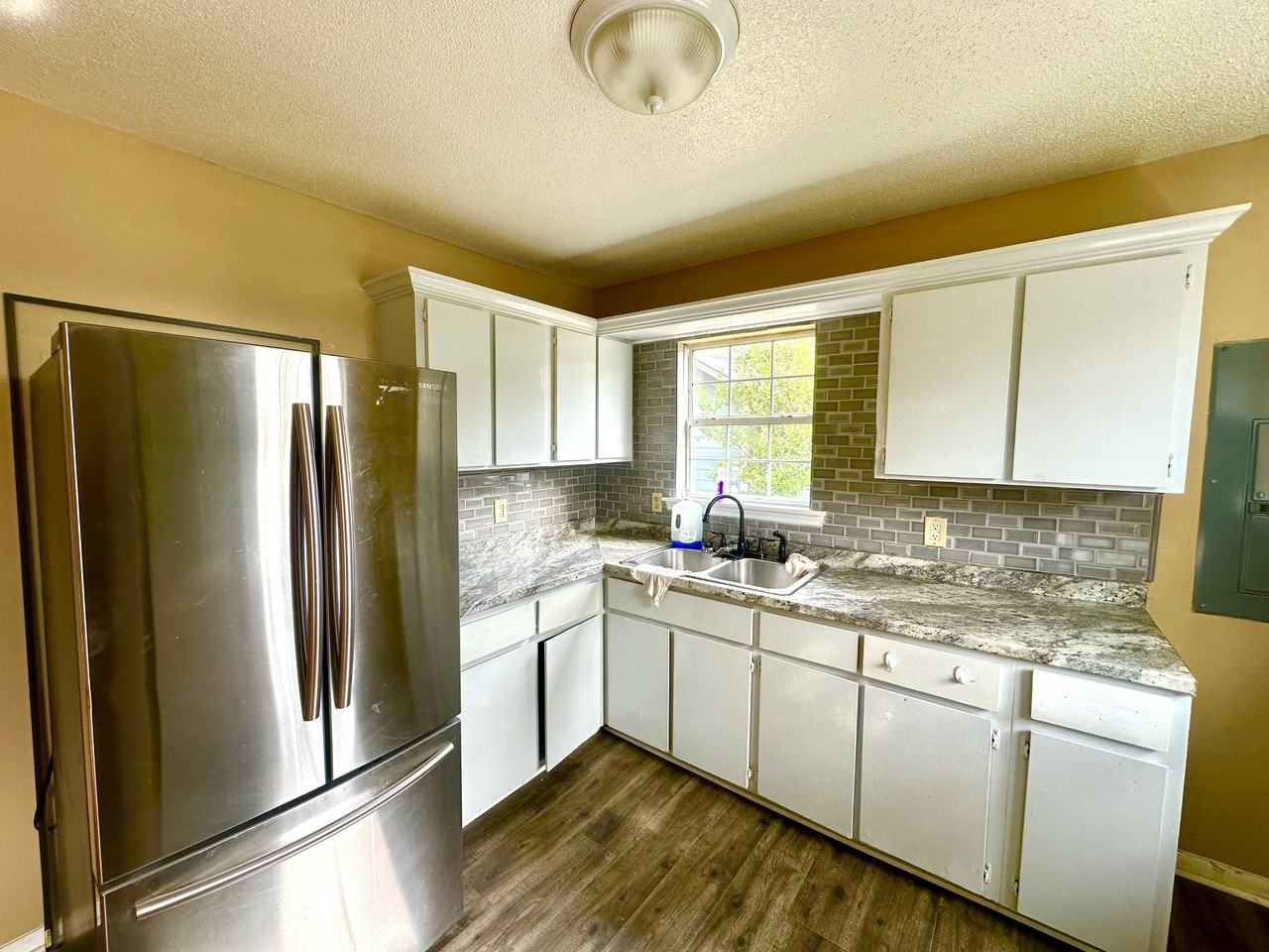 606 E Adair St #1 - Photo 7 of 11