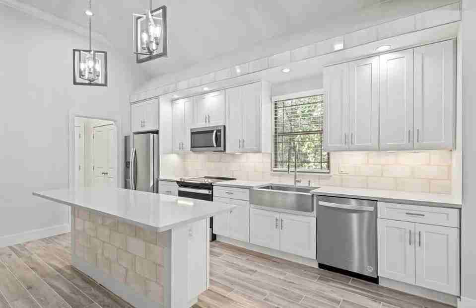 16 Justin Ct #1 - Photo 4 of 19