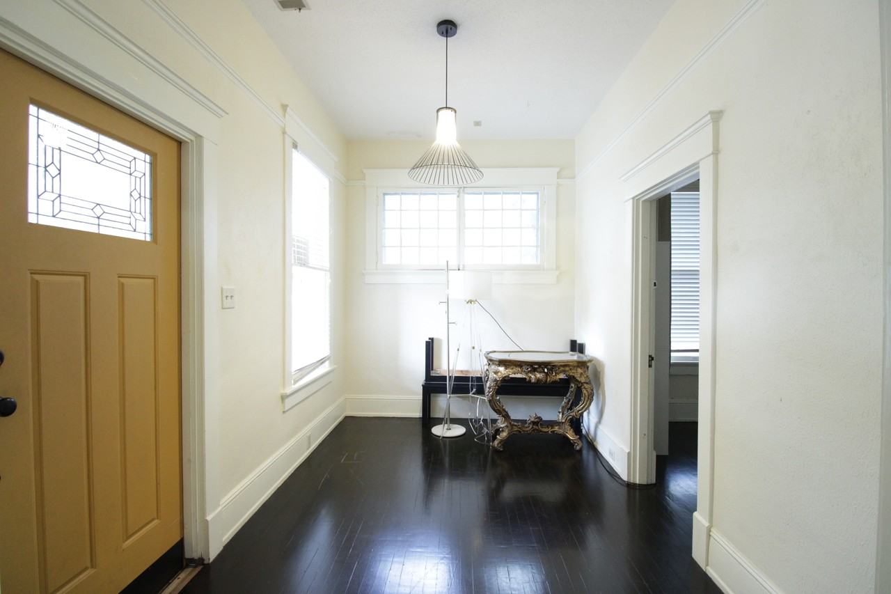 834 E University Ave #1 - Photo 4 of 17