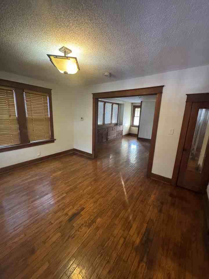 1909 Sw Lane St #1 - Photo 2 of 8