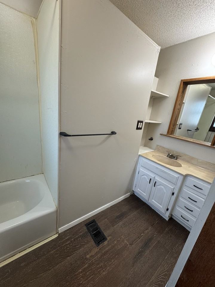 1909 Sw Lane St #1 - Photo 7 of 8