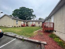 featured image of 808 Culbreth Ave #F