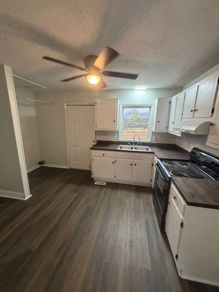 808 Culbreth Ave #F - Photo 2 of 8