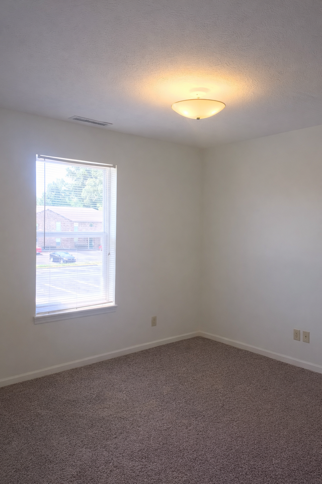 Barrington West - Photo 7 of 32