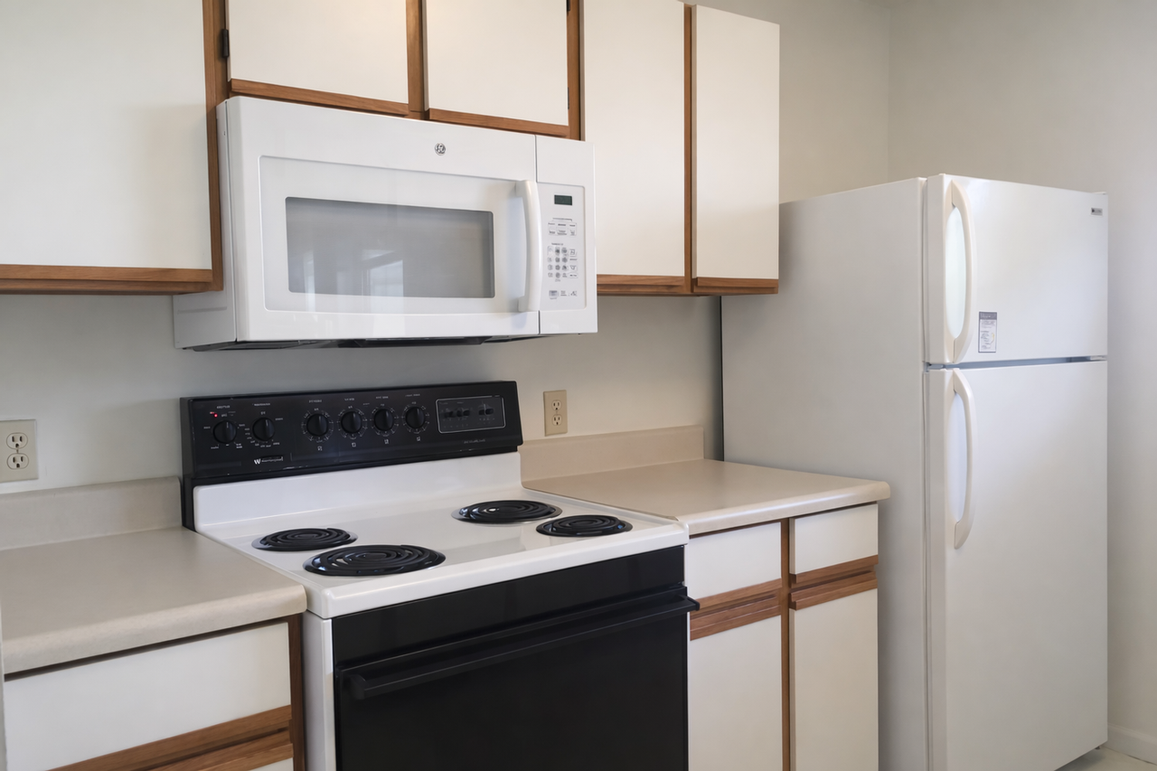 Barrington West - Photo 3 of 32