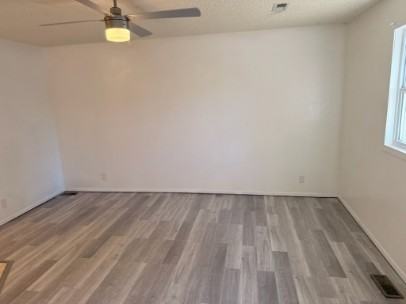 2208 N Campus Dr #4 - Photo 3 of 13