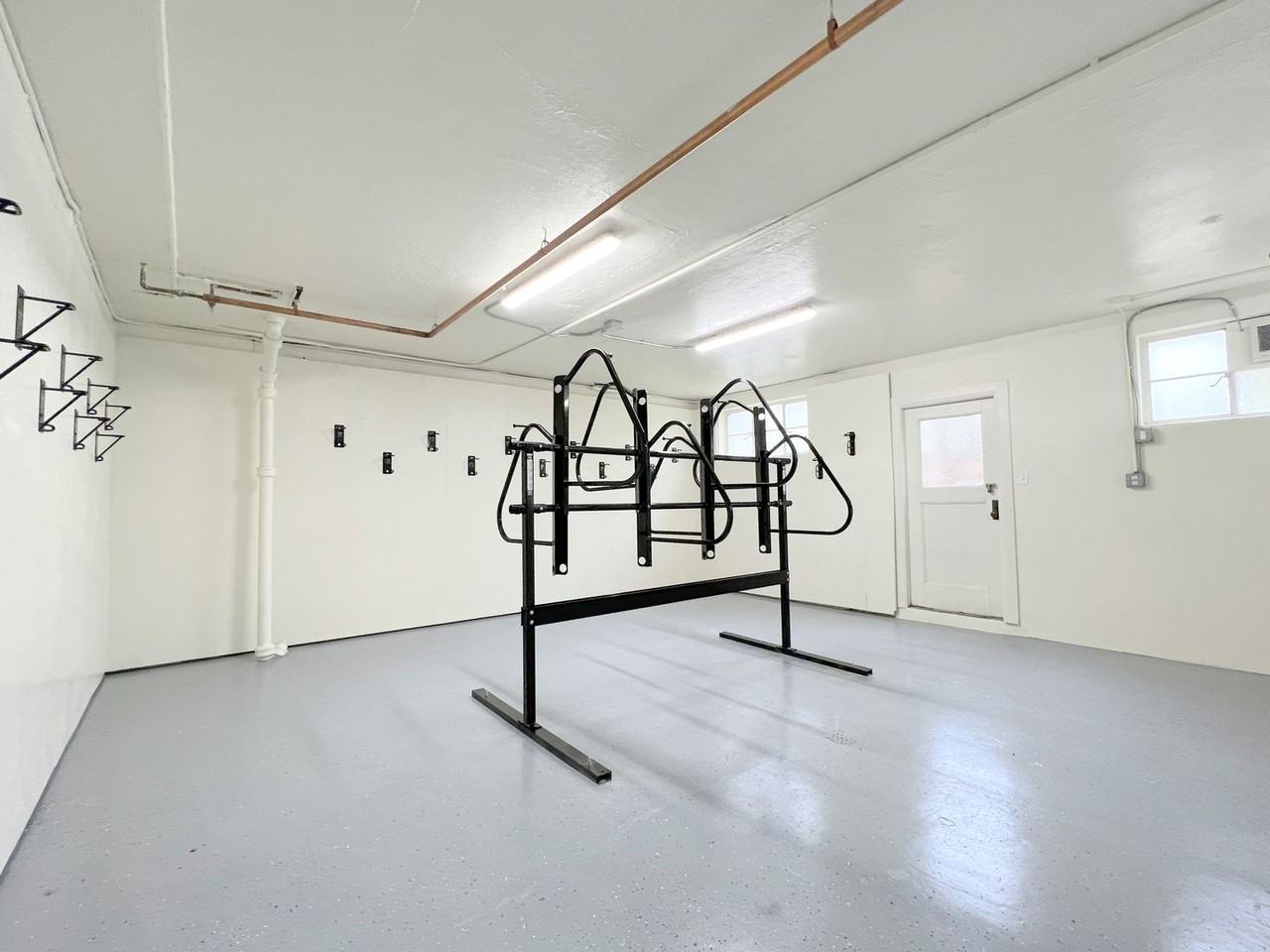 REGENT APARTMENTS (REG01) - Photo 7 of 50