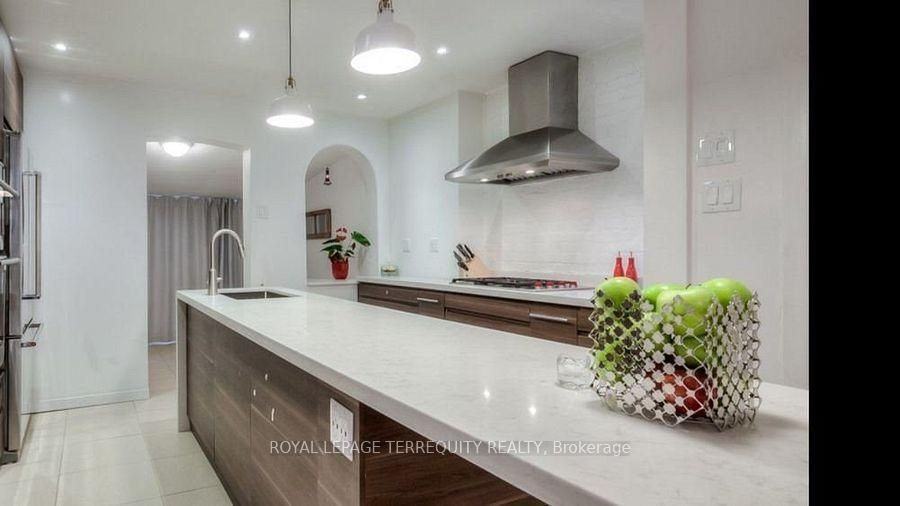 1760 Queen Street East - Photo 5 of 16